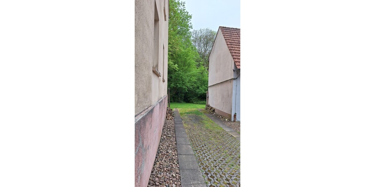 Zwischen den Häusern
